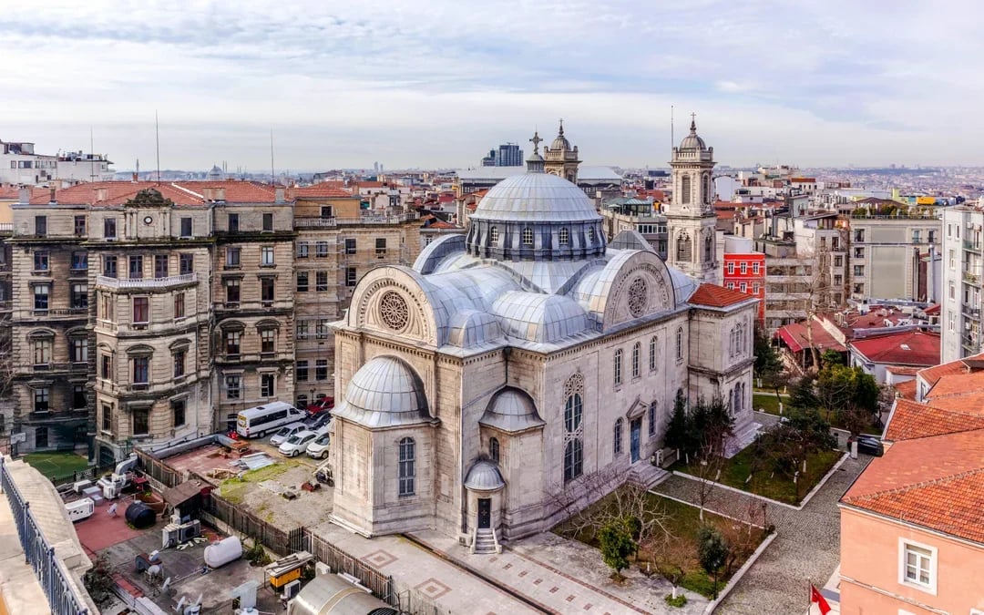 Golden Horn Hop-on Hop-off Bus Tour: All-Day Pass Image 3