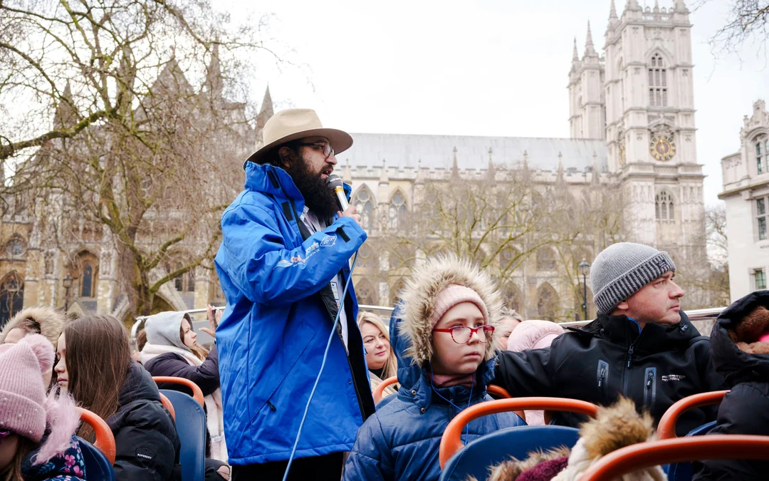 Golden Tours: London Hop-on Hop-off Bus Tour with Optional Thames River Cruise Image 2