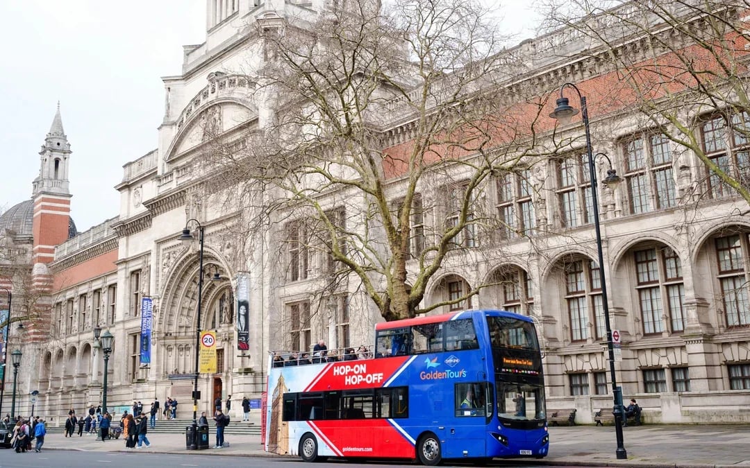 Golden Tours: London Hop-on Hop-off Bus Tour with Optional Thames River Cruise Image 4