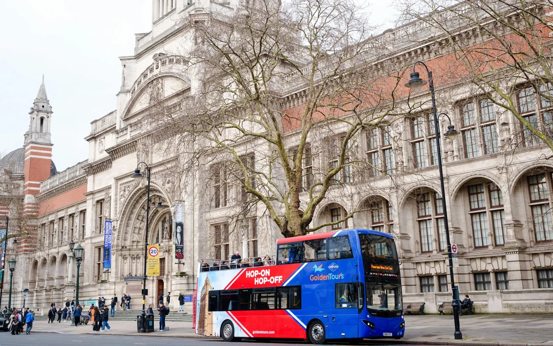 Golden Tours: London Hop-on Hop-off Bus Tour with Optional Thames River Cruise Image 4