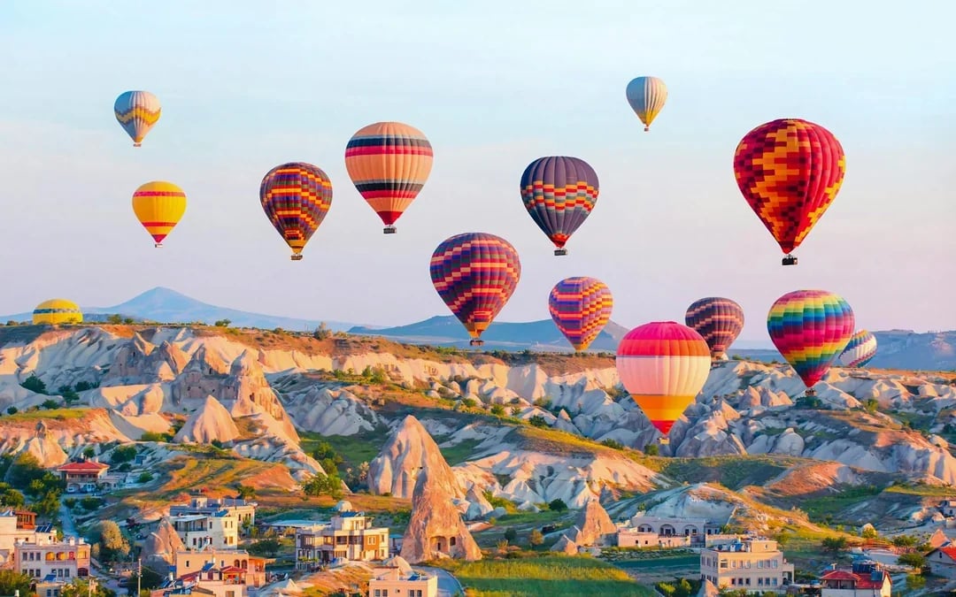 Goreme Valley Sunrise Hot Air Balloon Tour with Breakfast & Transfers Image 11