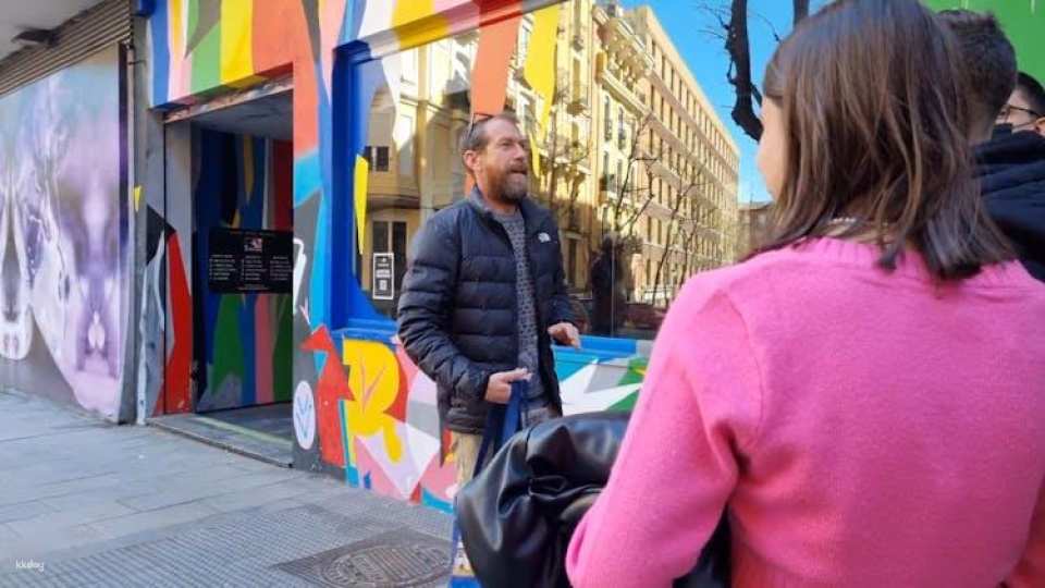 Graffiti and street art walking tour in Lavapiés district