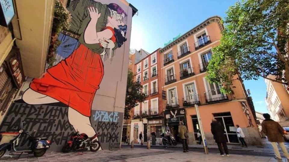 Graffiti and street art walking tour in Lavapiés district