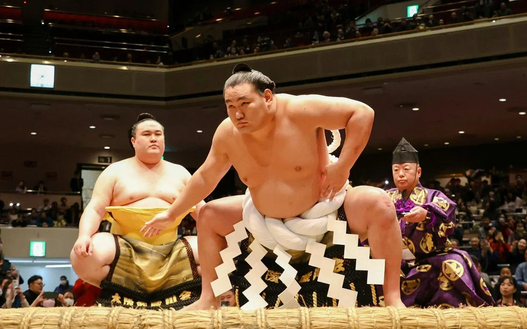 Grand Sumo Tournament with Reserved Seats & Expert English Guide · Ryōgoku Kokugikan Image 3