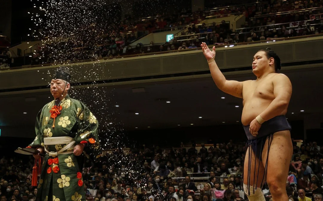 Grand Sumo Tournament with Reserved Seats & Expert English Guide · Ryōgoku Kokugikan Image 4