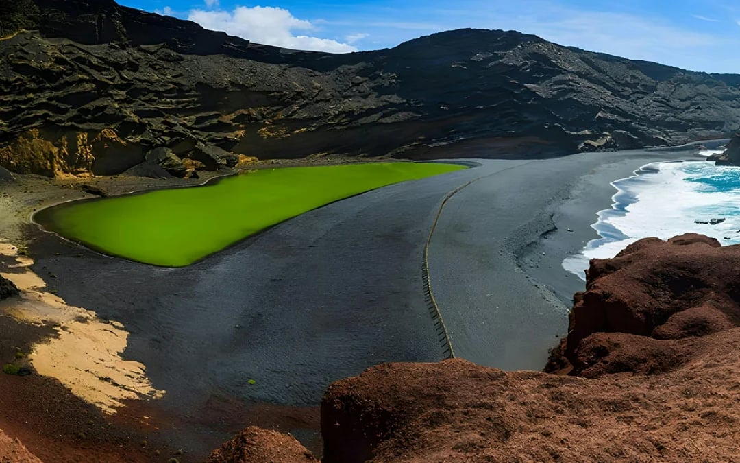 Grand Tour: Timanfaya, Lago Verde & Jameos del Agua Image 4