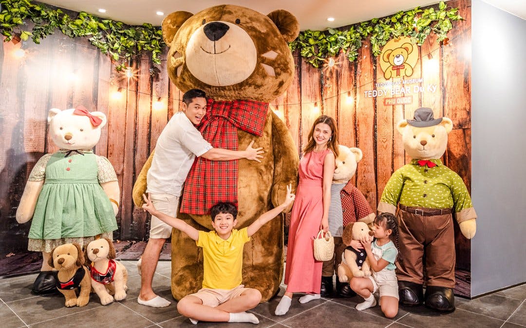 Grand World Phu Quoc Tickets: Teddy Bear Museum, Venice Boat Ride or Quintessence Show Image 1
