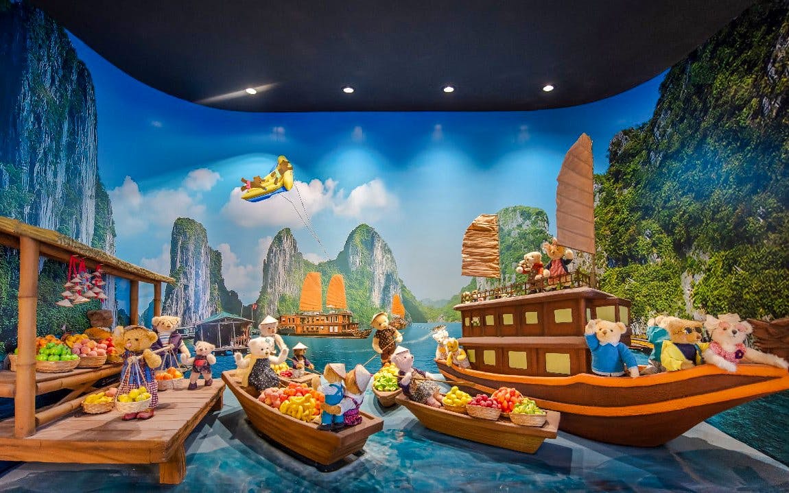 Grand World Phu Quoc Tickets: Teddy Bear Museum, Venice Boat Ride or Quintessence Show Image 4