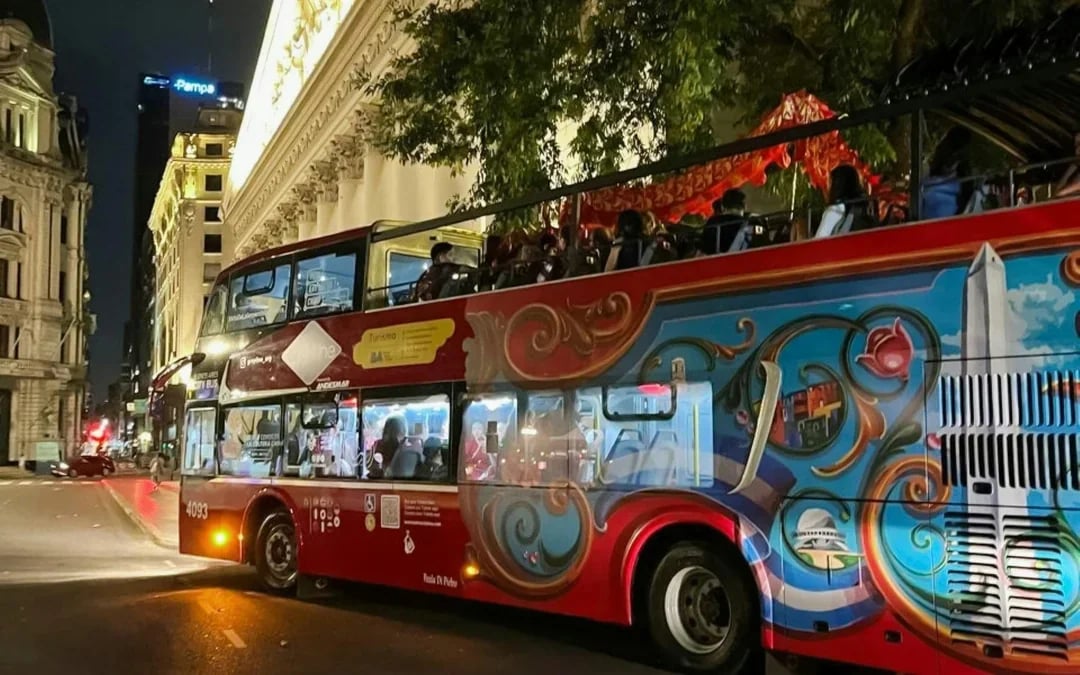 Gray Line: Buenos Aires Myths & Legends Night Bus Tour Image 3