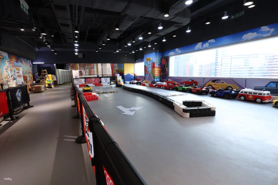 [Great Family Spots in Kowloon Bay] Kids Kids Playhouse | Newly built 7,000 sq ft indoor children's tram depot | Architecture school, maintenance bus station, role-playing firefighter experience | AR motion games | Children's playground | Kowloon Bay Mega box (9th floor)
