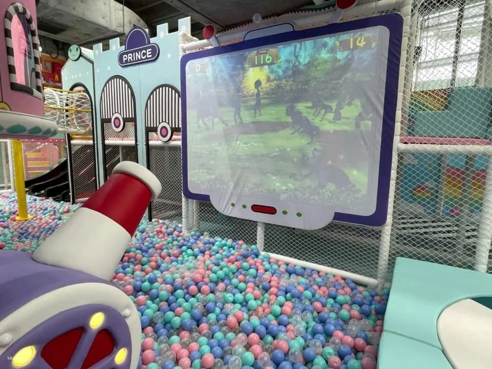 [Great Family Spots in Kowloon Bay] Kids Kids Playhouse | Newly built 7,000 sq ft indoor children's tram depot | Architecture school, maintenance bus station, role-playing firefighter experience | AR motion games | Children's playground | Kowloon Bay Mega box (9th floor)