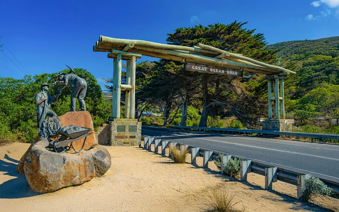 Great Ocean Road & 12 Apostles Reverse Tour with Lunch
Image 2