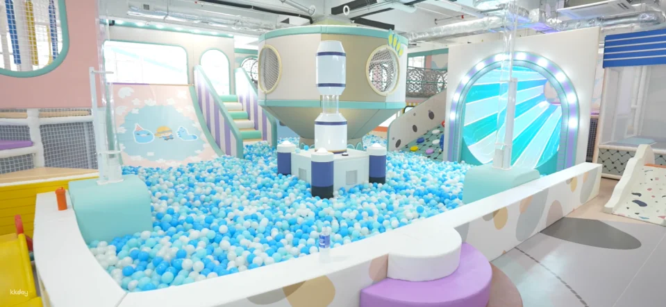 [Great Place for Families] Tuen Mun Kingdom Indoor Playground Admission Ticket | 9000 sq ft | 23 Play Areas | Electric Cars & Horn Slides & Huge Ocean-Themed Ball Pit & Slide Track & Large Trampoline Area & Role-Playing Area and many other play areas