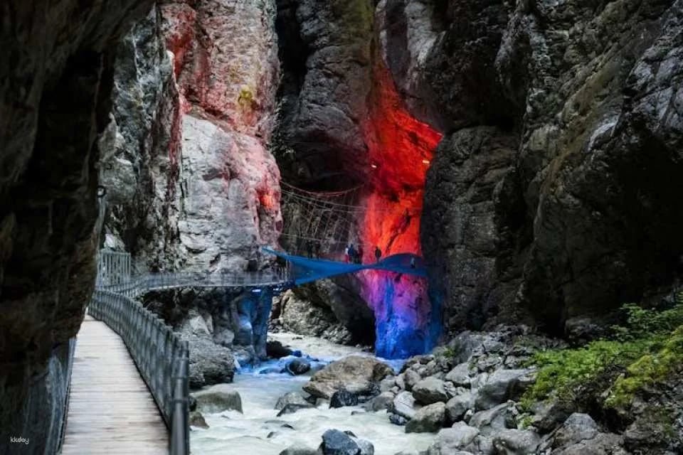 Grindelwald, Interlaken, and Lauterbrunnen day trip from Zurich
