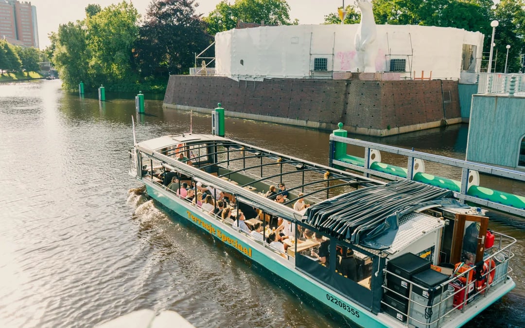 Groningen: Terrace Boat Experience with a Cozy bar Image 4