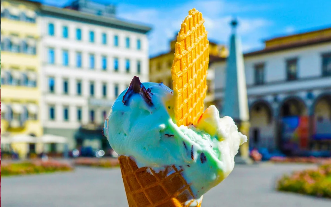 Guided Bike Tour of Florence with Gelato Tasting Image 3