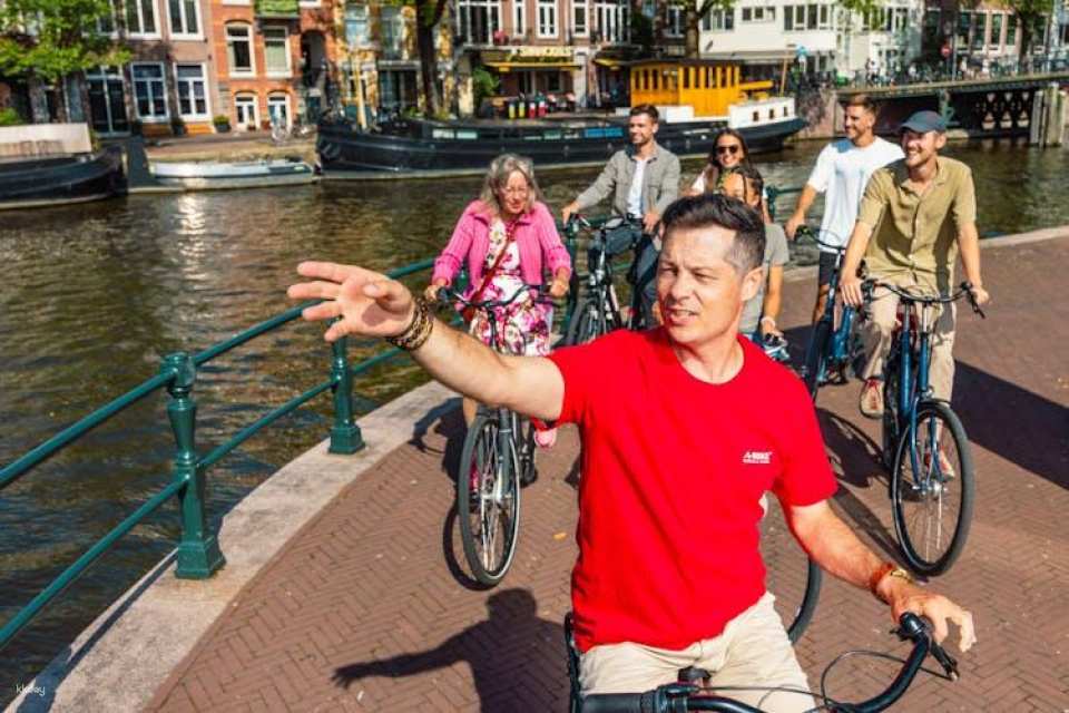 Guided bike tour through iconic Amsterdam locations