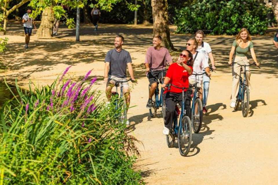 Guided bike tour through iconic Amsterdam locations