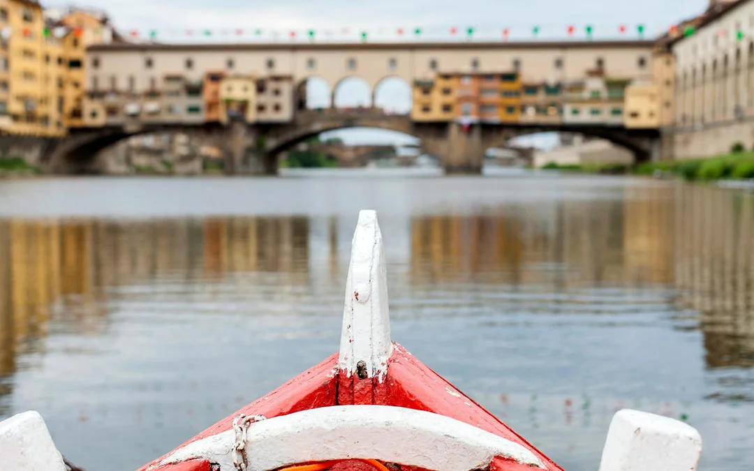 Guided Boat Tour on a Florentine Gondola Image 5