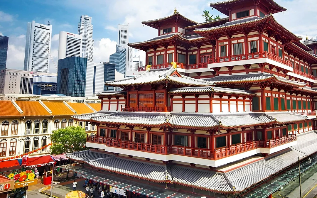 Guided City Highlights Tour: Chinatown, Little India, and Kampong Gelam Image 3