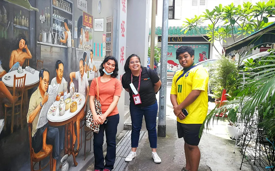 Guided City Highlights Tour: Chinatown, Little India, and Kampong Gelam Image 4