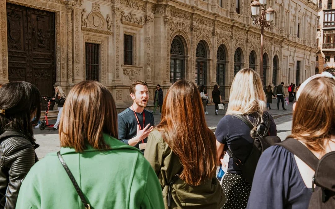 Guided Monumental Walking Tour in Seville Image 8