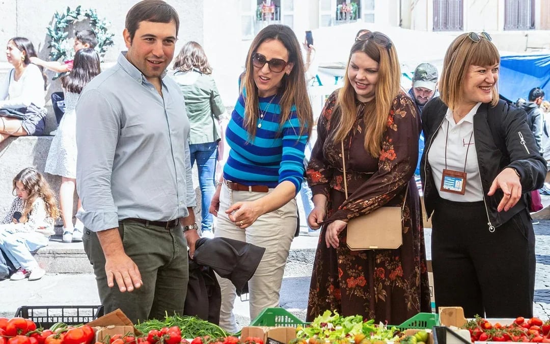 Guided Street Food Tour in Campo de'Fiori & Ghetto Image 1