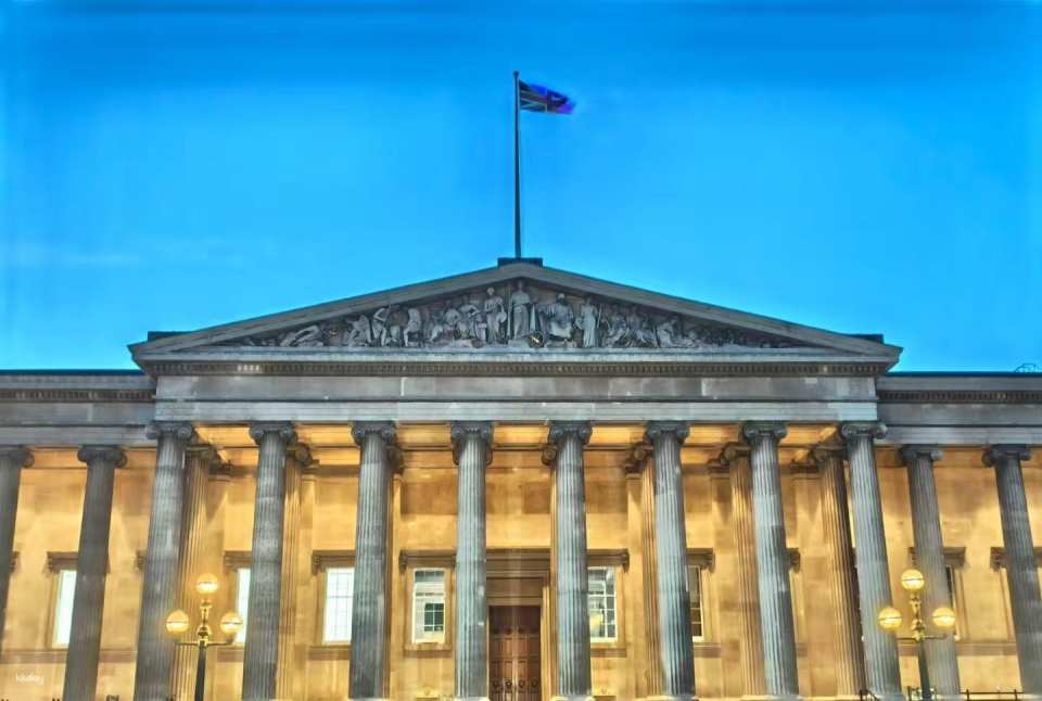Guided tour in Chinese at the British Museum, London (small group of 8 people + senior museum lecturer)