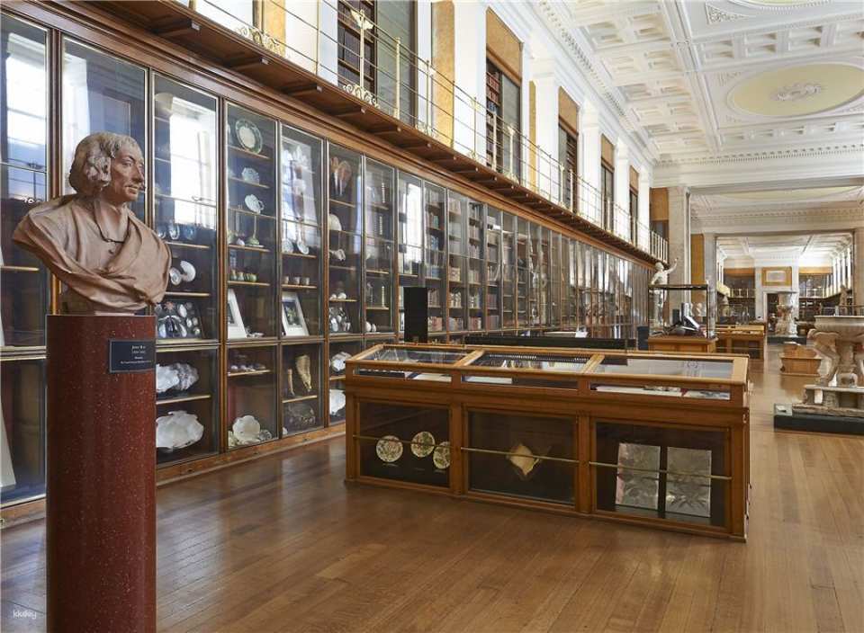 Guided tour in Chinese at the British Museum, London (small group of 8 people + senior museum lecturer)