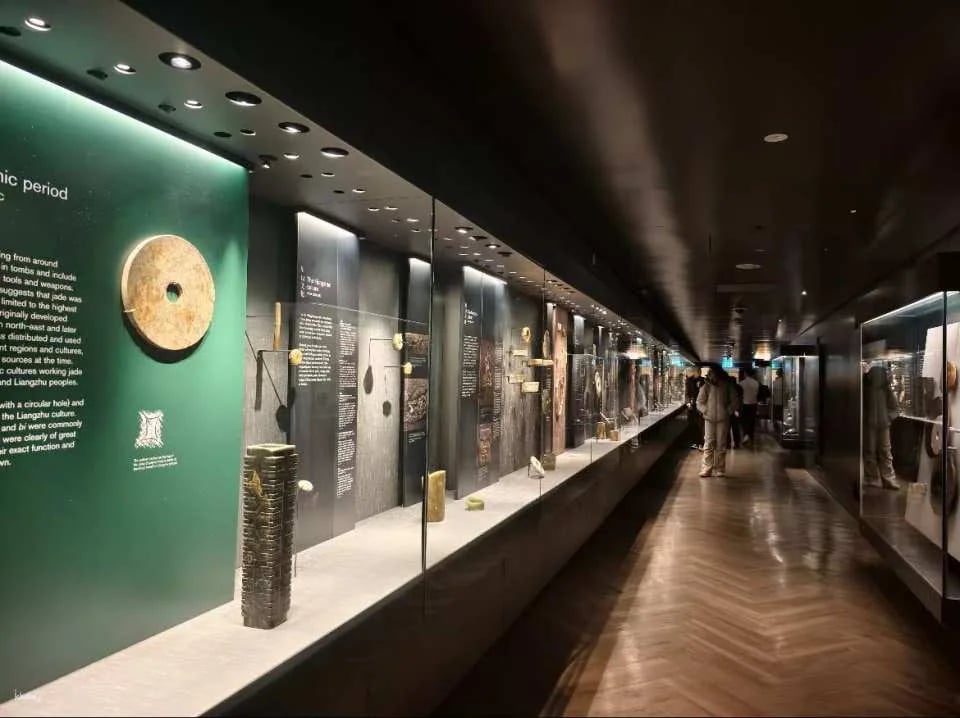 Guided tour in Chinese at the British Museum, London (small group of 8 people + senior museum lecturer)