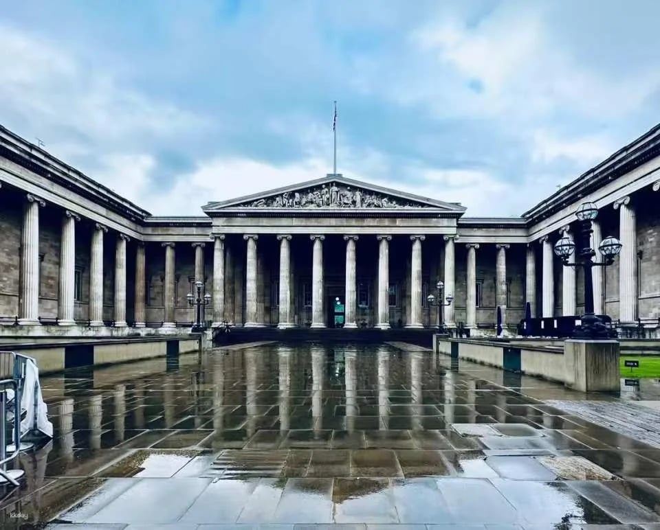 Guided tour in Chinese at the British Museum, London (small group of 8 people + senior museum lecturer)