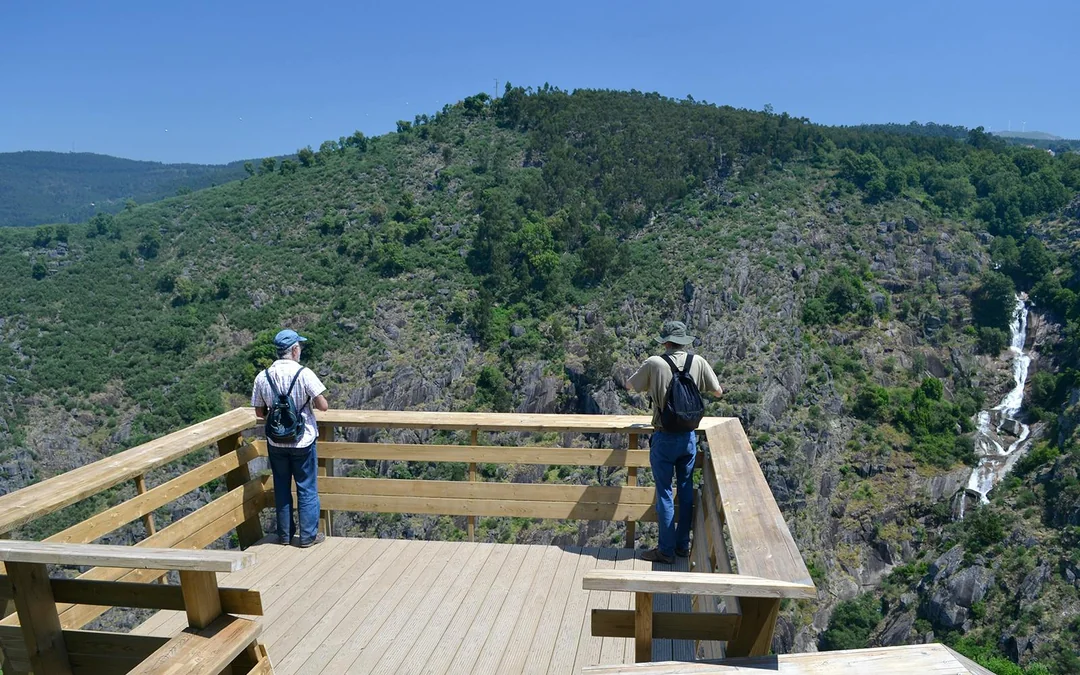 Guided Tour of 516 Arouca Suspension Bridge & Paiva Walkways with Round-Trip Transfers Image 2