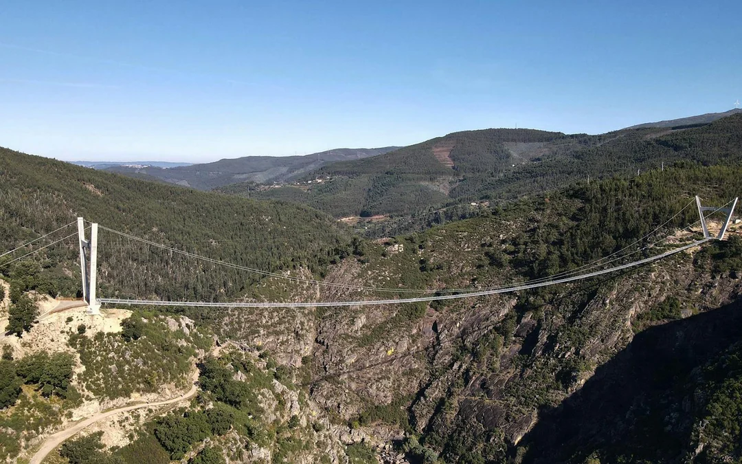Guided Tour of 516 Arouca Suspension Bridge & Paiva Walkways with Round-Trip Transfers Image 3