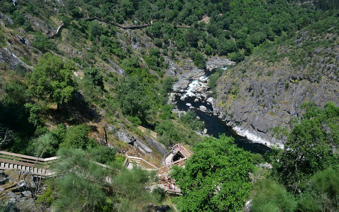 Guided Tour of 516 Arouca Suspension Bridge & Paiva Walkways with Round-Trip Transfers Image 4