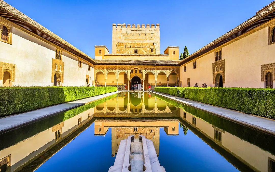 Guided Tour of Alhambra from Malaga Image 4