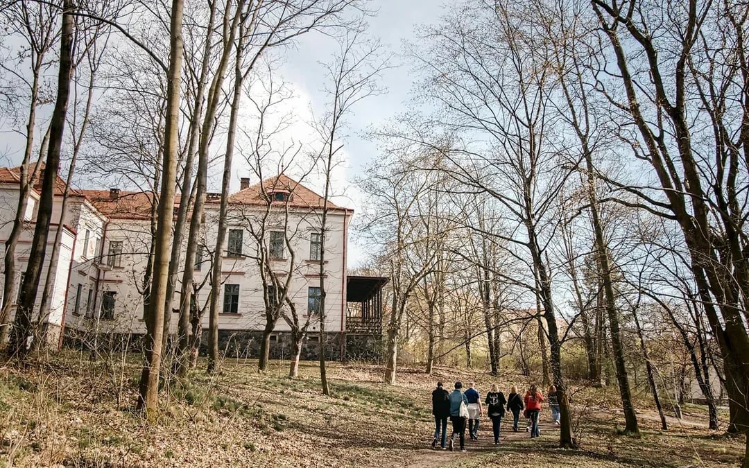 Guided Tour of Bohnice Psychiatric Hospital and Abandoned Cemetery in Prague Image 9