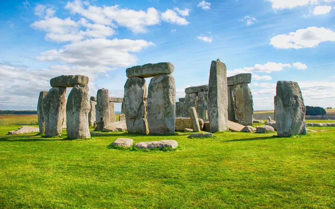 Guided Tour of Cotswolds and Stonehenge with Optional Lunch Image 3