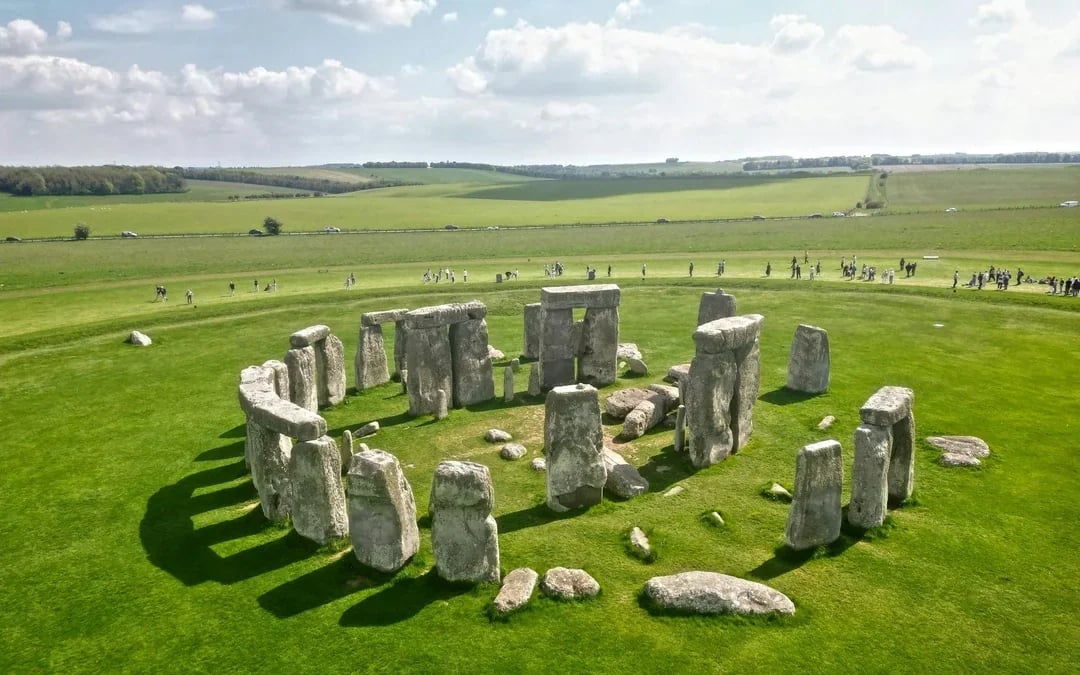 Guided Tour of Cotswolds and Stonehenge with Optional Lunch Image 8