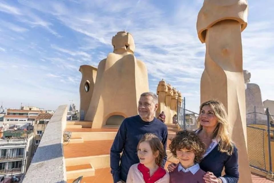 Guided Tour of Gaudí's Houses, Casa Batlló, Casa Milà and Casa Vicens