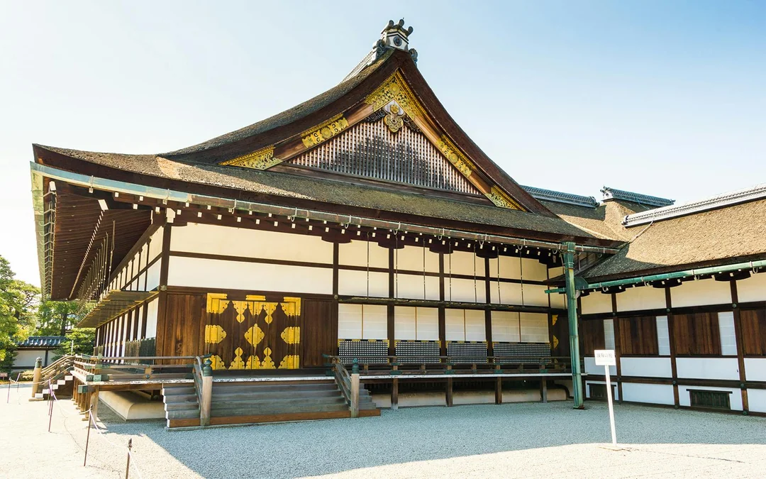 Guided Tour of Nijo Castle And Kinkaku-Ji Temple Image 3