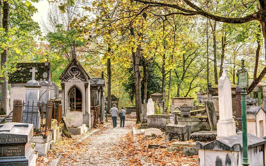 Guided Tour of Père Lachaise Cemetery’s Famous Graves Image 2