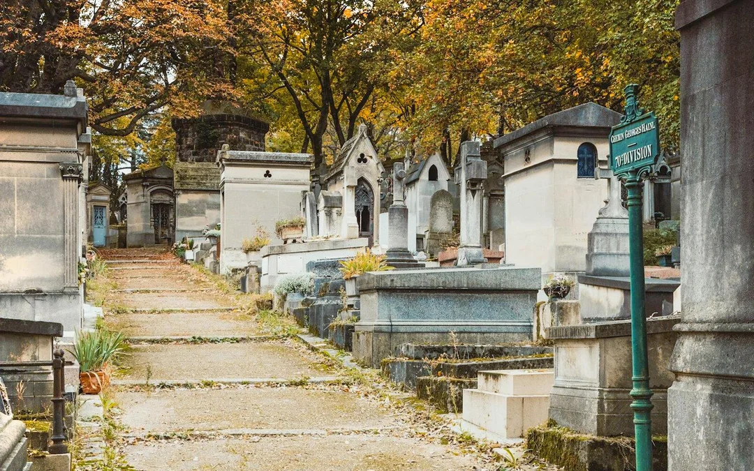 Guided Tour of Père Lachaise Cemetery’s Famous Graves Image 6
