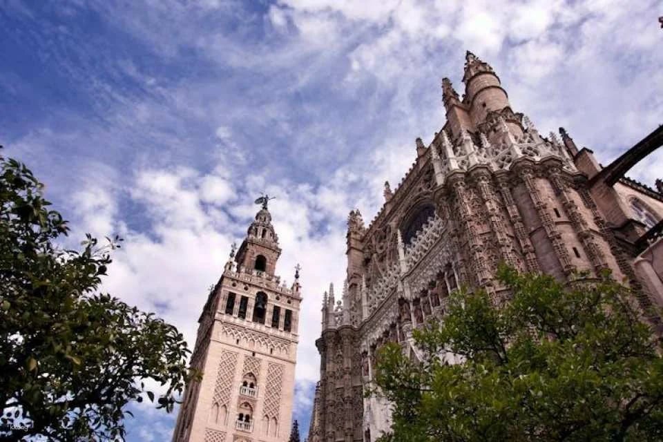 Guided tour of the Cathedral of Seville and Giralda Tower