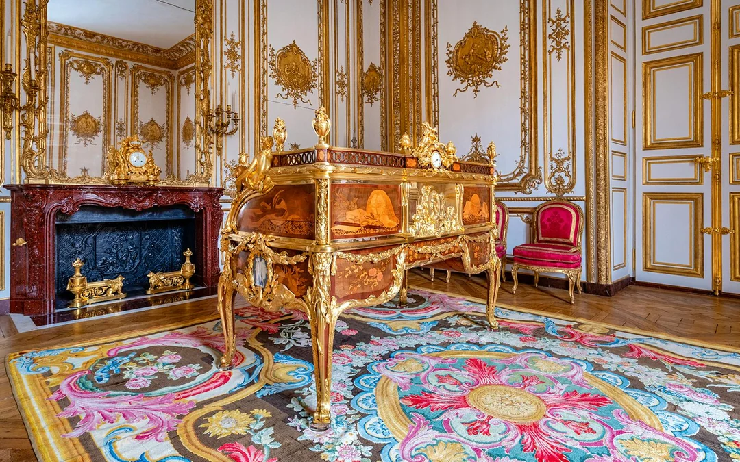 Guided Tour of the King's Private Apartments with Palace of Versailles Skip-the-Line Tickets Image 1