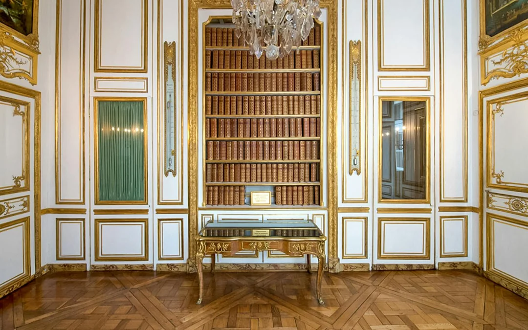 Guided Tour of the King's Private Apartments with Palace of Versailles Skip-the-Line Tickets Image 5