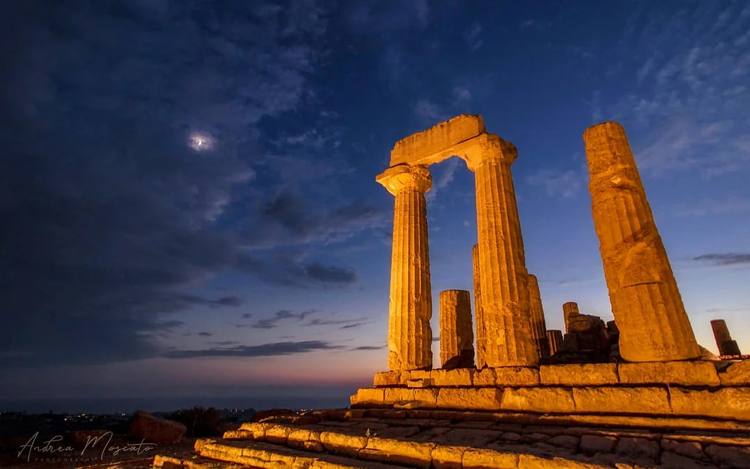 Guided tour of the Valley of the Temples under the stars with ticket included Image 2