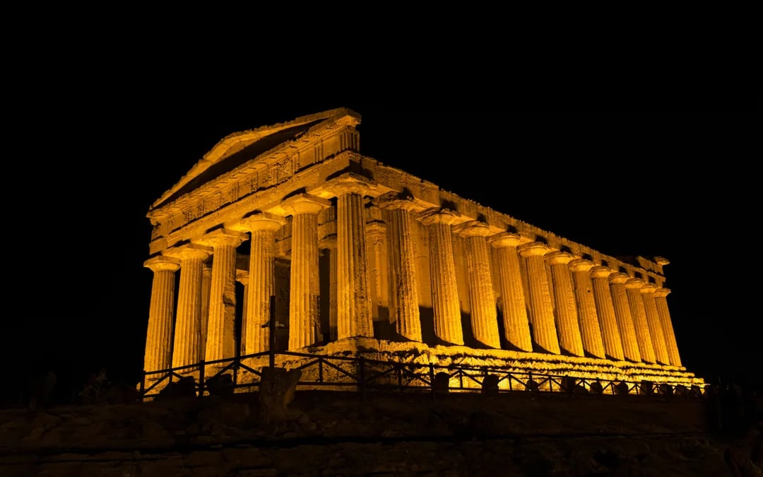 Guided tour of the Valley of the Temples under the stars with ticket included  Image 4