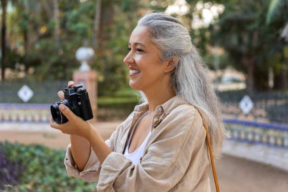 Guided tour to Malaga's photogenic places with a local