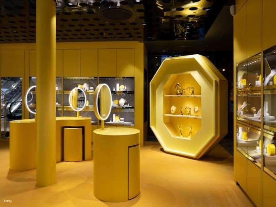 Guided visit of the Swarovski Crystal Worlds Store Vienna