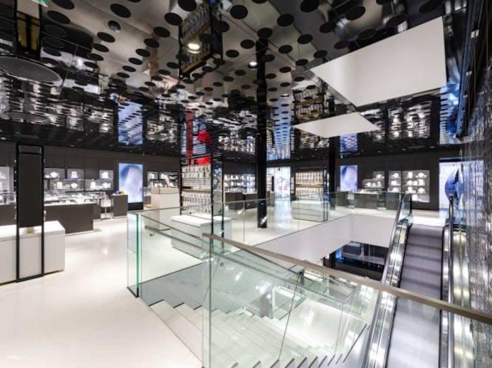 Guided visit of the Swarovski Crystal Worlds Store Vienna